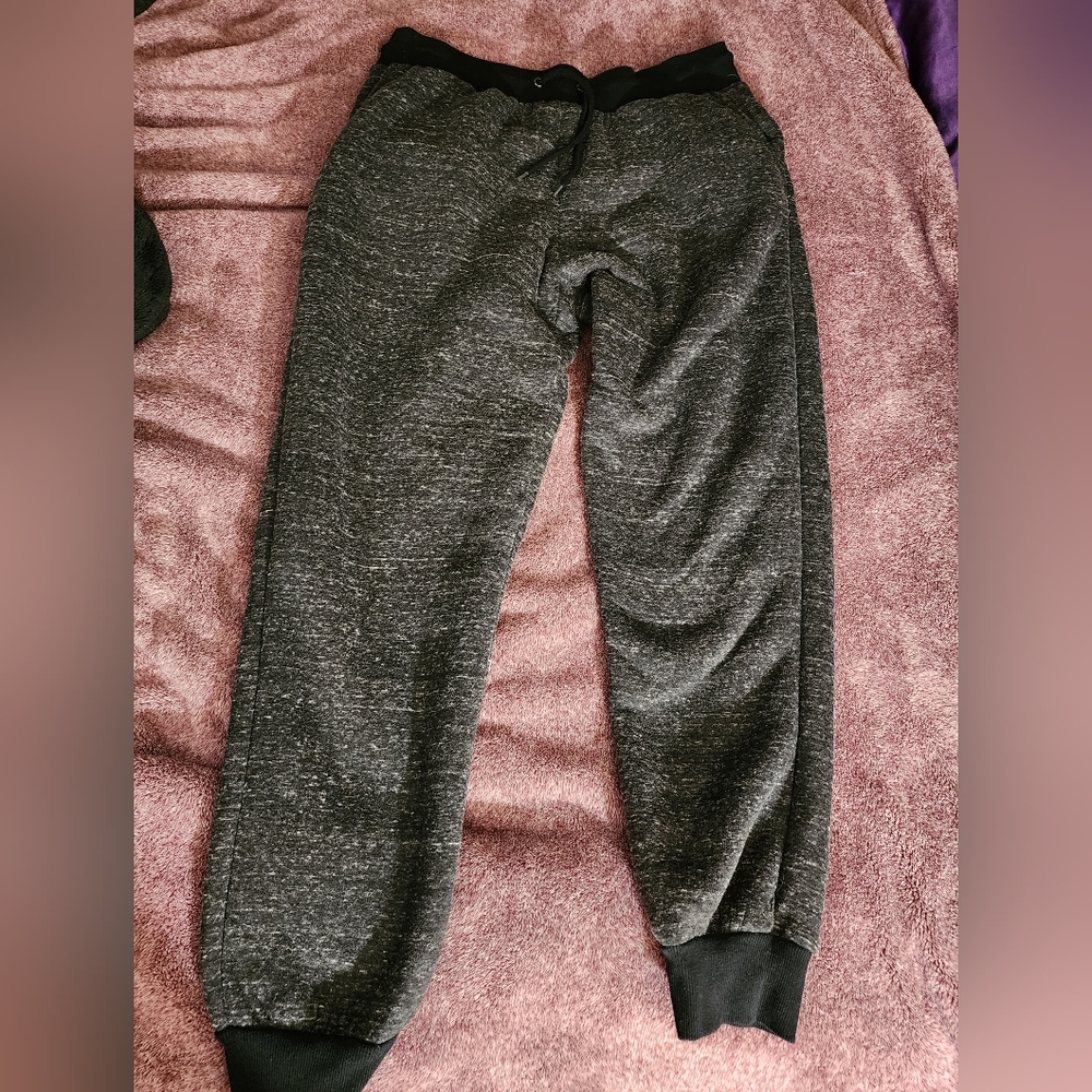 Urban Pipeline joggers. Size XL